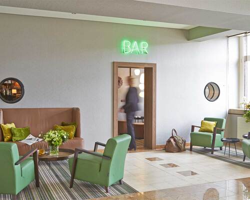 Lobby Bar